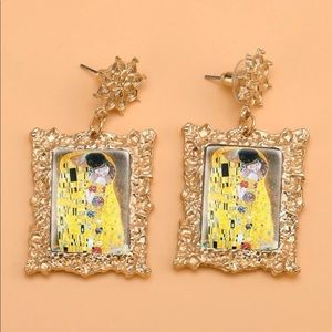 Art earrings